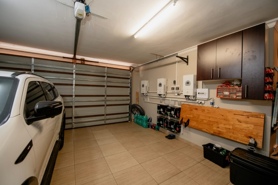 5 Bedroom Property for Sale in Baillie Park North West